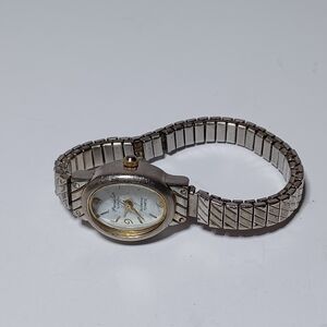 Vintage Precision By Gruen Diamond Quarts Watch Working With New Battery watch i